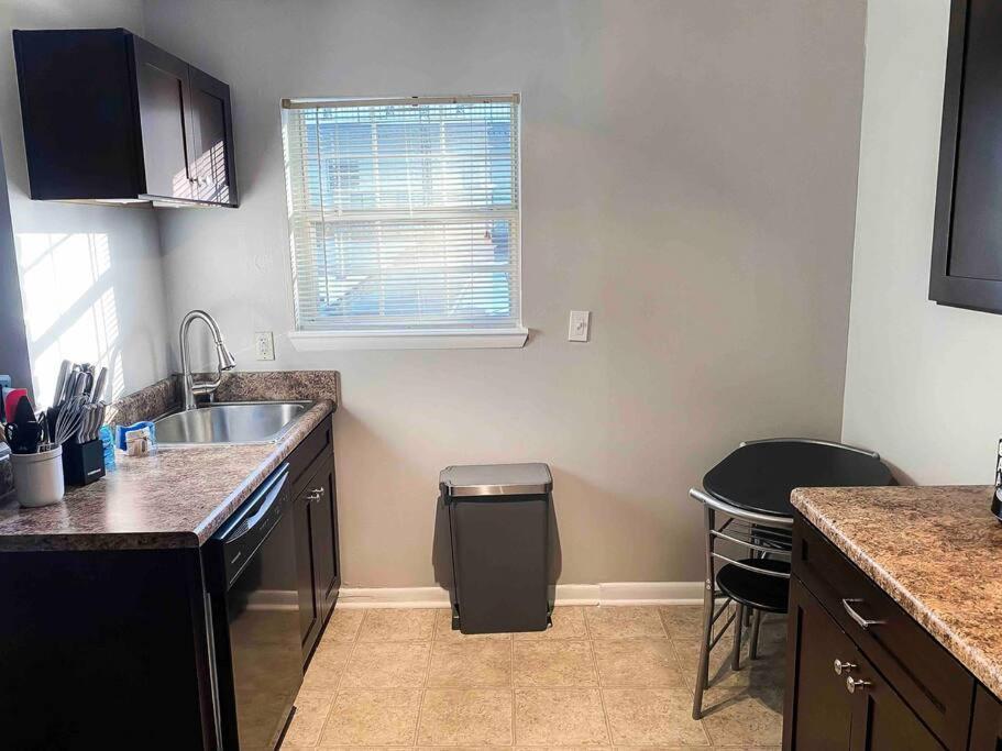 Bmw Suite King Bd,Wd, Fast Wifi Free Parking, Pool, Hospitals Atlanta Exterior foto